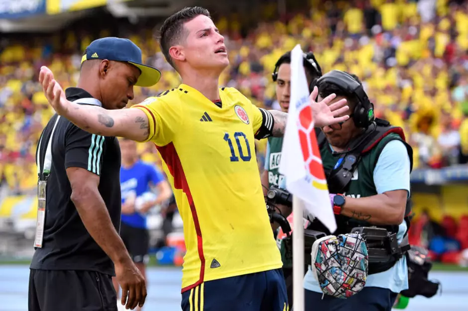 James Rodriguez Colombia x Uruguai