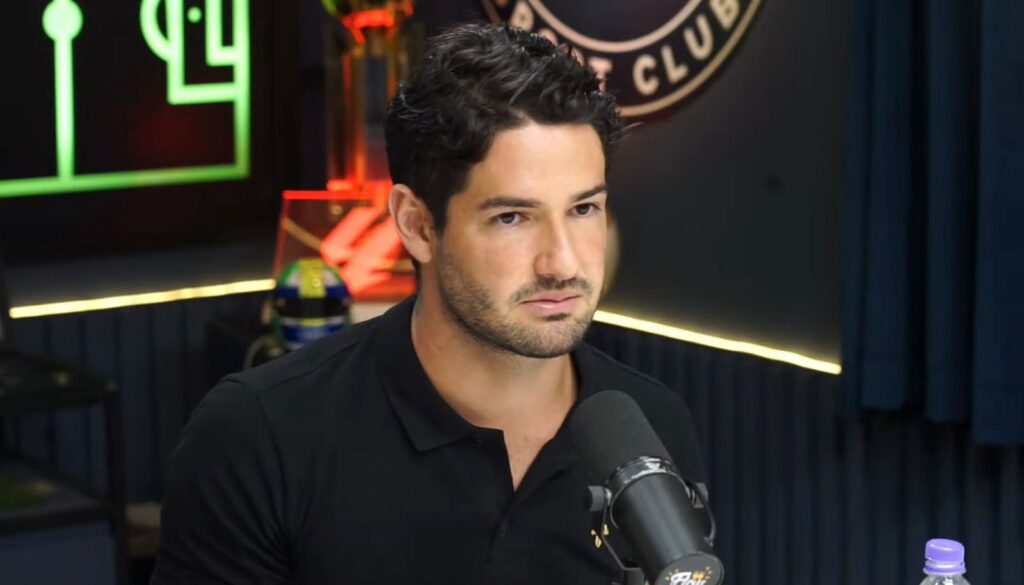 Alexandre Pato Flow