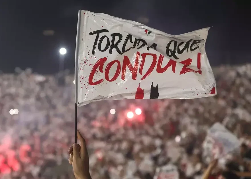 Torcida que conduz sao paulo e1712949467714
