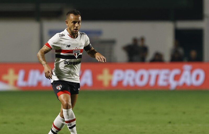 Rafinha revela porque o São Paulo foi eliminado da Copa do Brasil