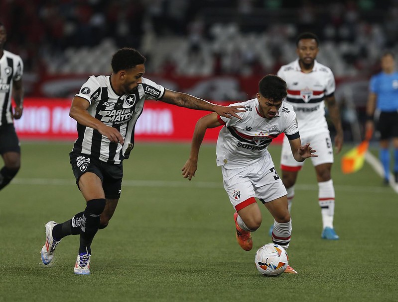Flávio Prado crava quem passa de São Paulo x Botafogo