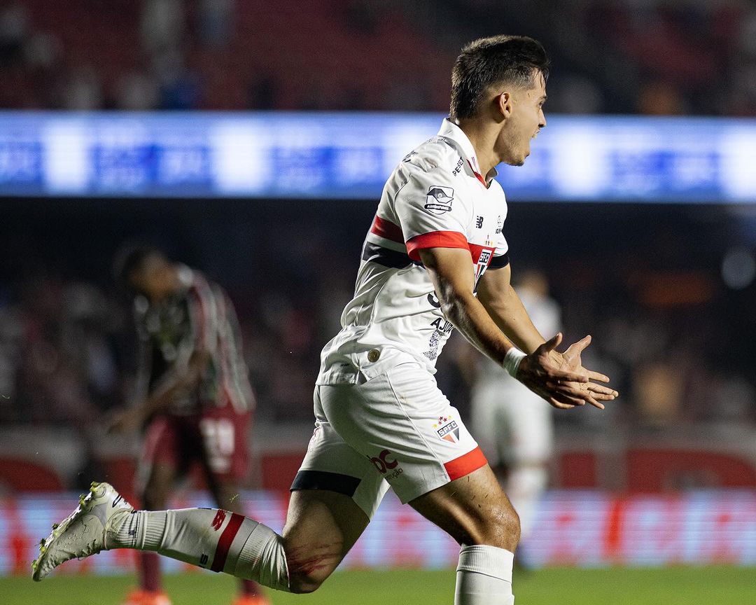 Jogador do Palmeiras se recusa a dividir o campo com Bobadilla