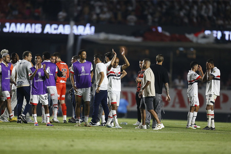 São Paulo escolhe dois jogadores que não quer vender