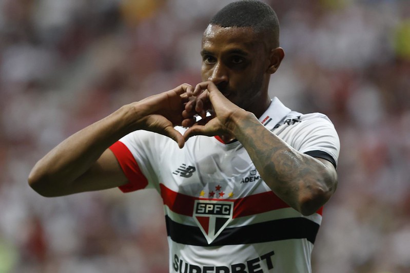 André Silva encerra ciclo no São Paulo após gol no clássico