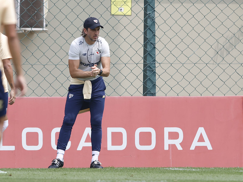 Richarlyson não se cala sobre Zubeldía no São Paulo