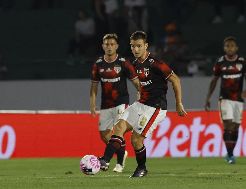 Comentarista detona atitude de Galoppo