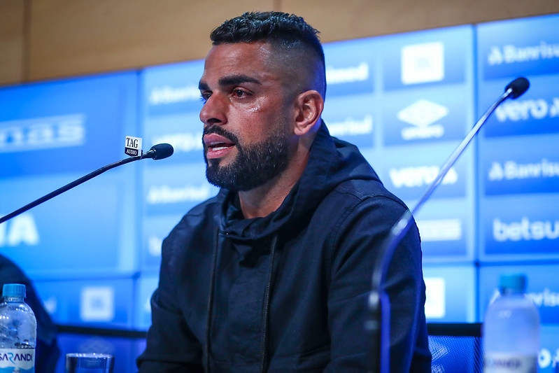 Volante Maicon ficou com os olhos brilhando após ganhar fortuna do São Paulo na Justiça