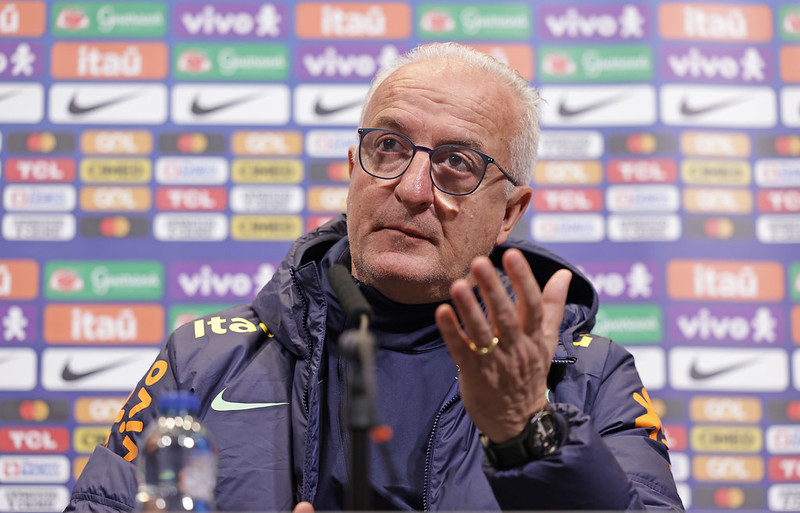 Dorival Jr perde a paciência e encerra ciclo de Vini Jr na Seleção Brasileira
