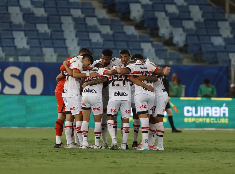 São Paulo pode aproveitar técnico que vai de mal a pior para arrancada no Brasileirão