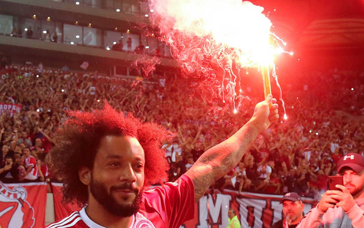 Marcelo chegou com o sinalizador na mão para vestir vermelho e branco na vaga deixada por Rafinha