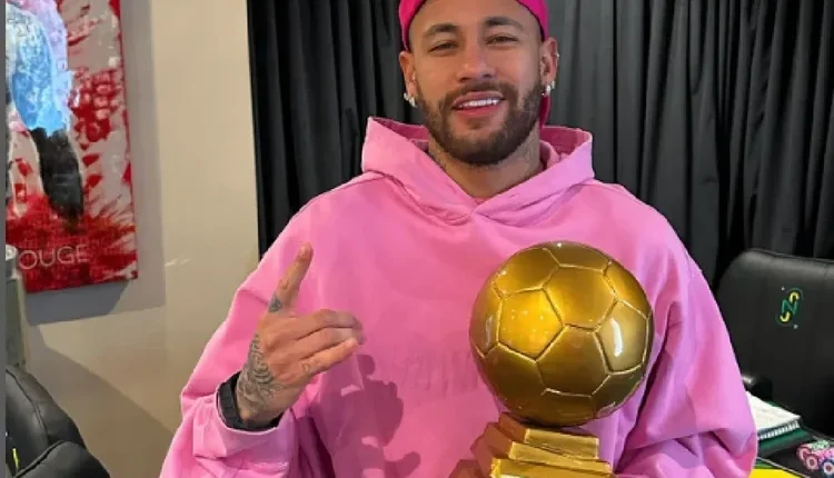 Imprensa tenta esconder que Neymar ganhou a Bola de Ouro