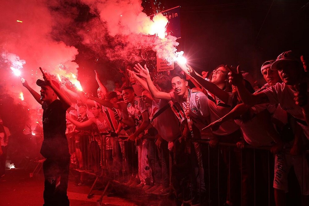 torcida do sC3A3o paulo sinalizador