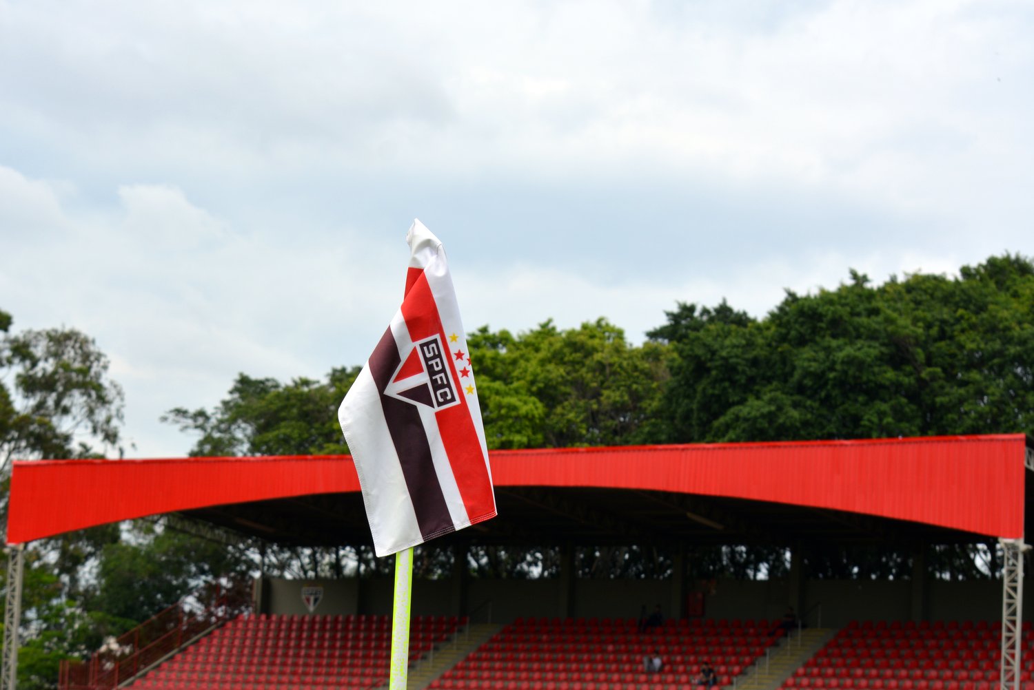 AGORA: São Paulo bate o martelo e vai rescindir com jogador