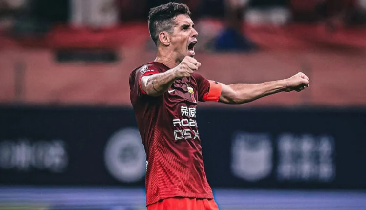 Oscar foi aprovado nos exames e já assinou contrato com o São Paulo