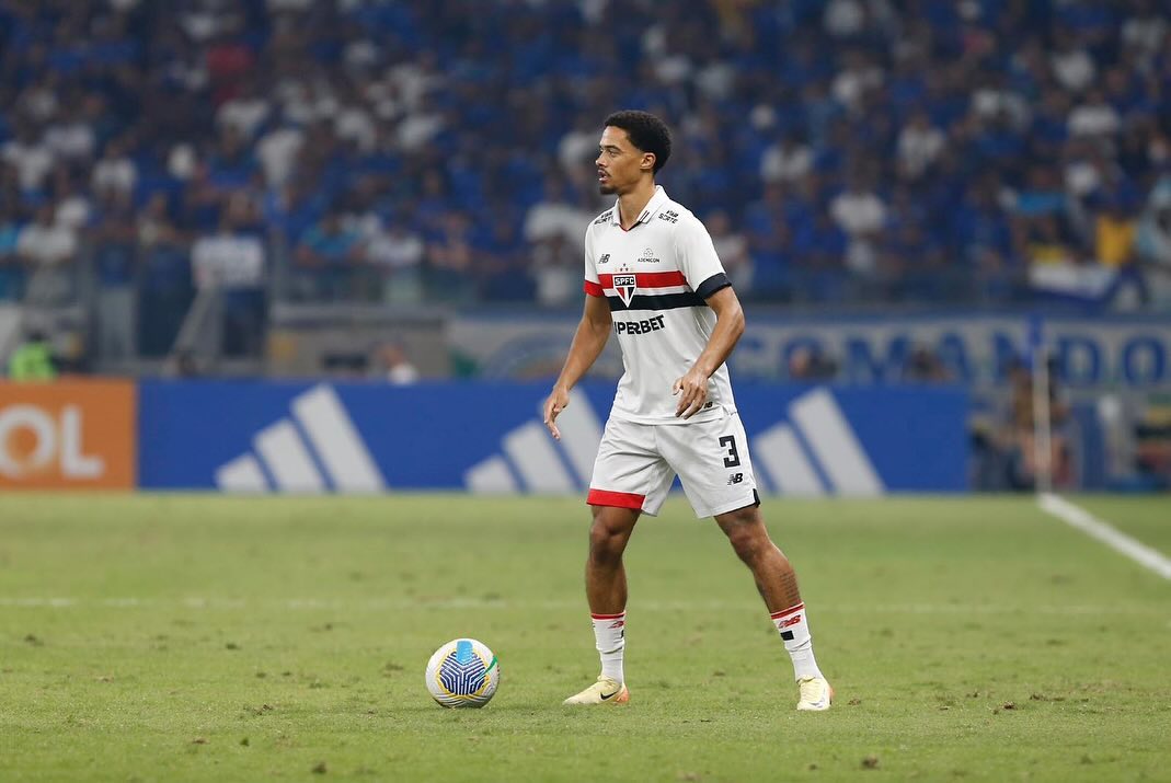Jamal Lewis fica? São Paulo avisa Newcastle de sua decisão final