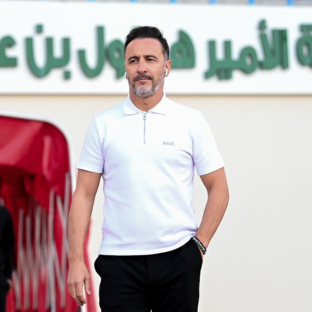 Indireta ao Brasil? Declaração de Vitor Pereira na Inglaterra gera polêmica