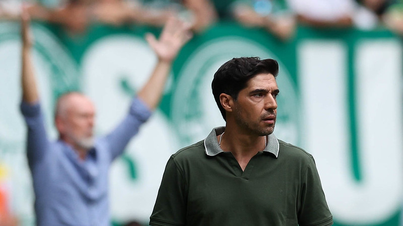 Palmeiras está indo atrás de 5 reforços após pedido de Abel Ferreira