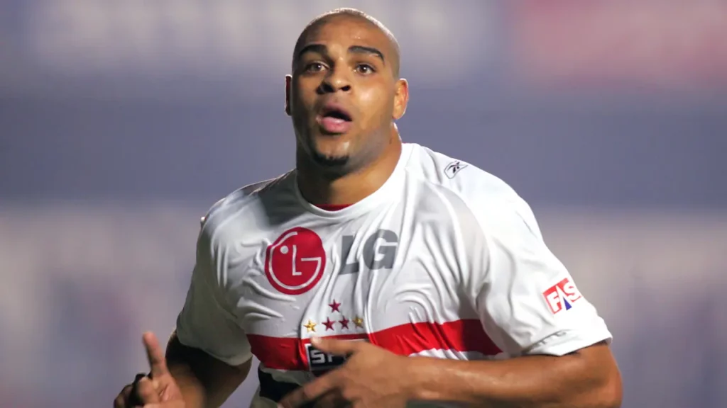 Fortuna atual de Adriano Imperador é realmente impressionante