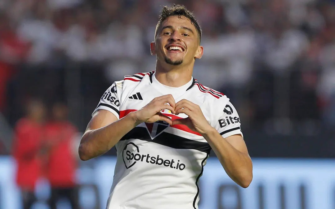 NOVO Pablo Maia chama atenção de Zubeldía e vai jogar no São Paulo