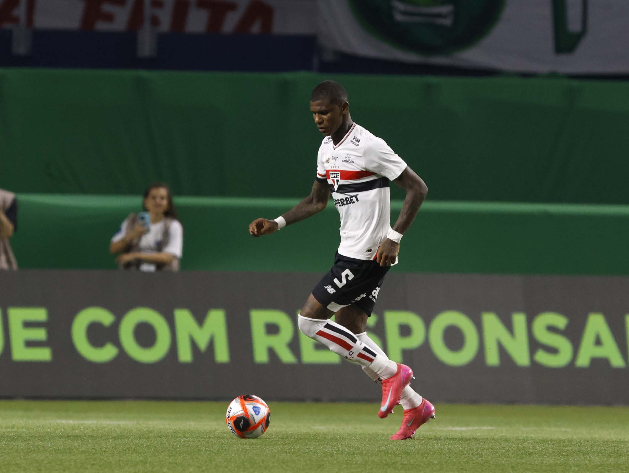 Problemas defensivos devem diminuir após descoberta no São Paulo