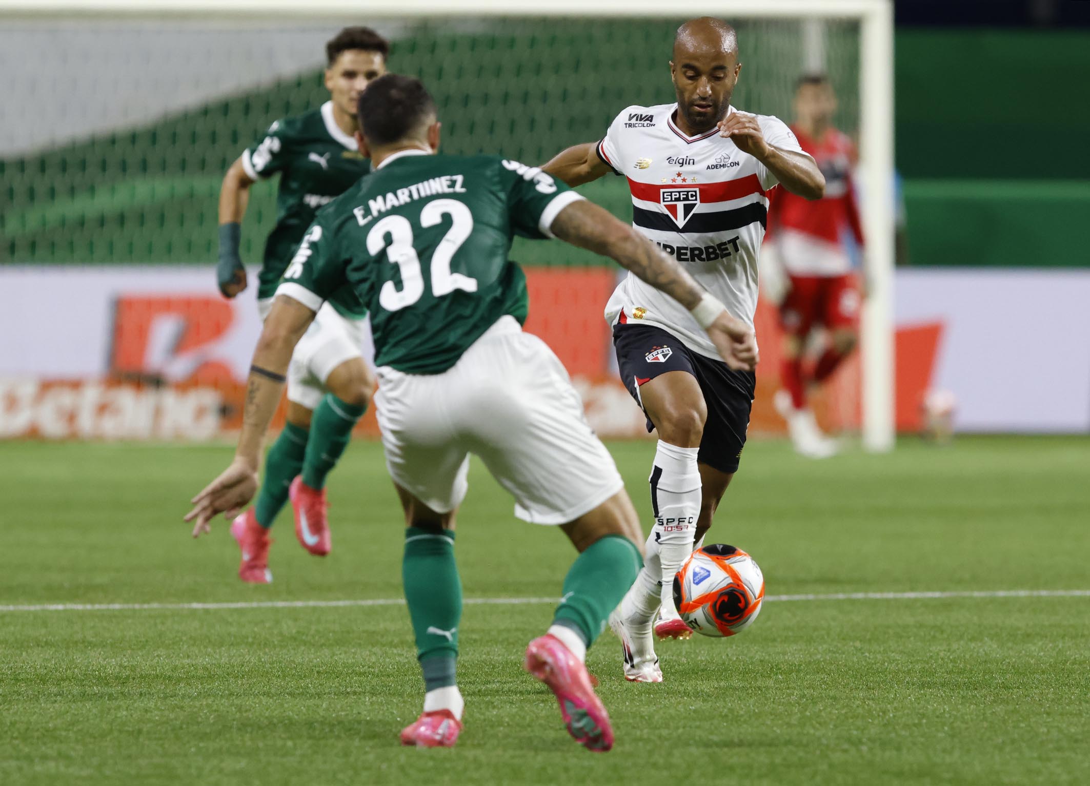 Lucas Moura e +1: Jogo contra o Palmeiras rendeu duas lesões no São Paulo