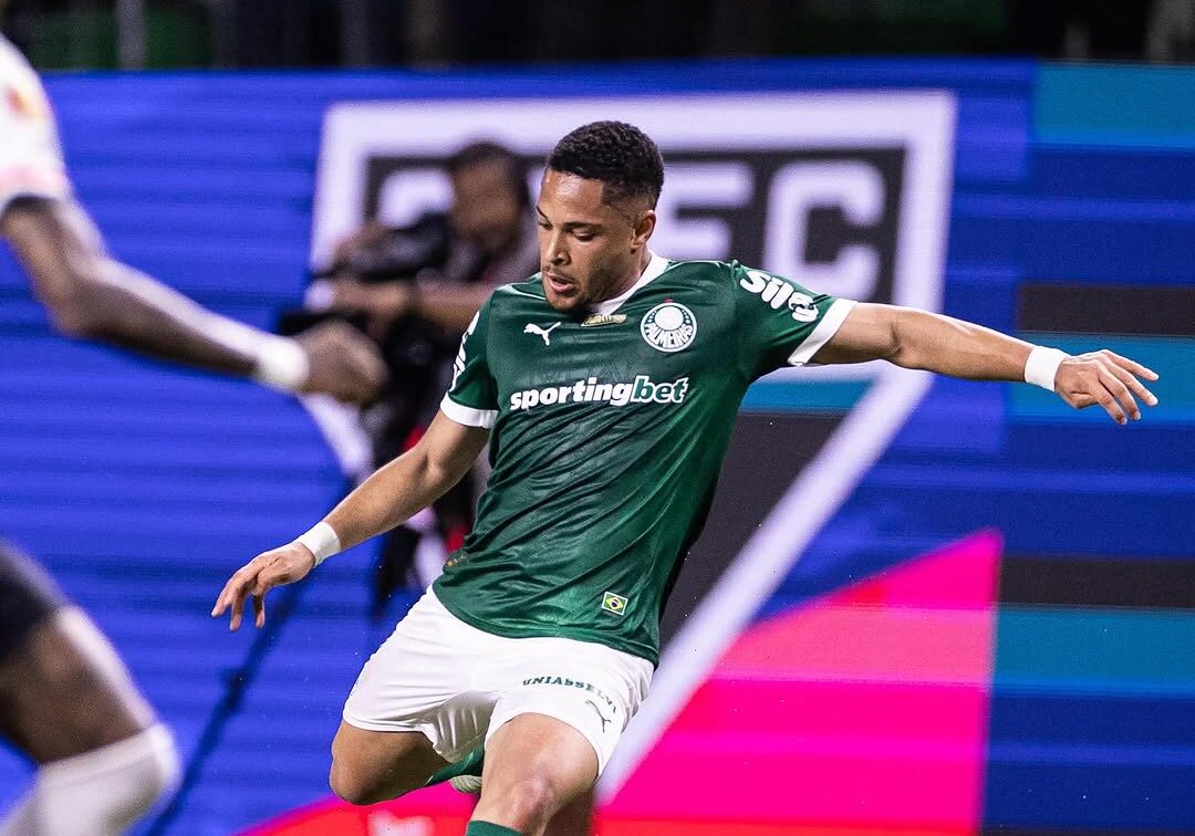 Atitude de Vitor Roque contra o São Paulo repercute negativamente até na Europa
