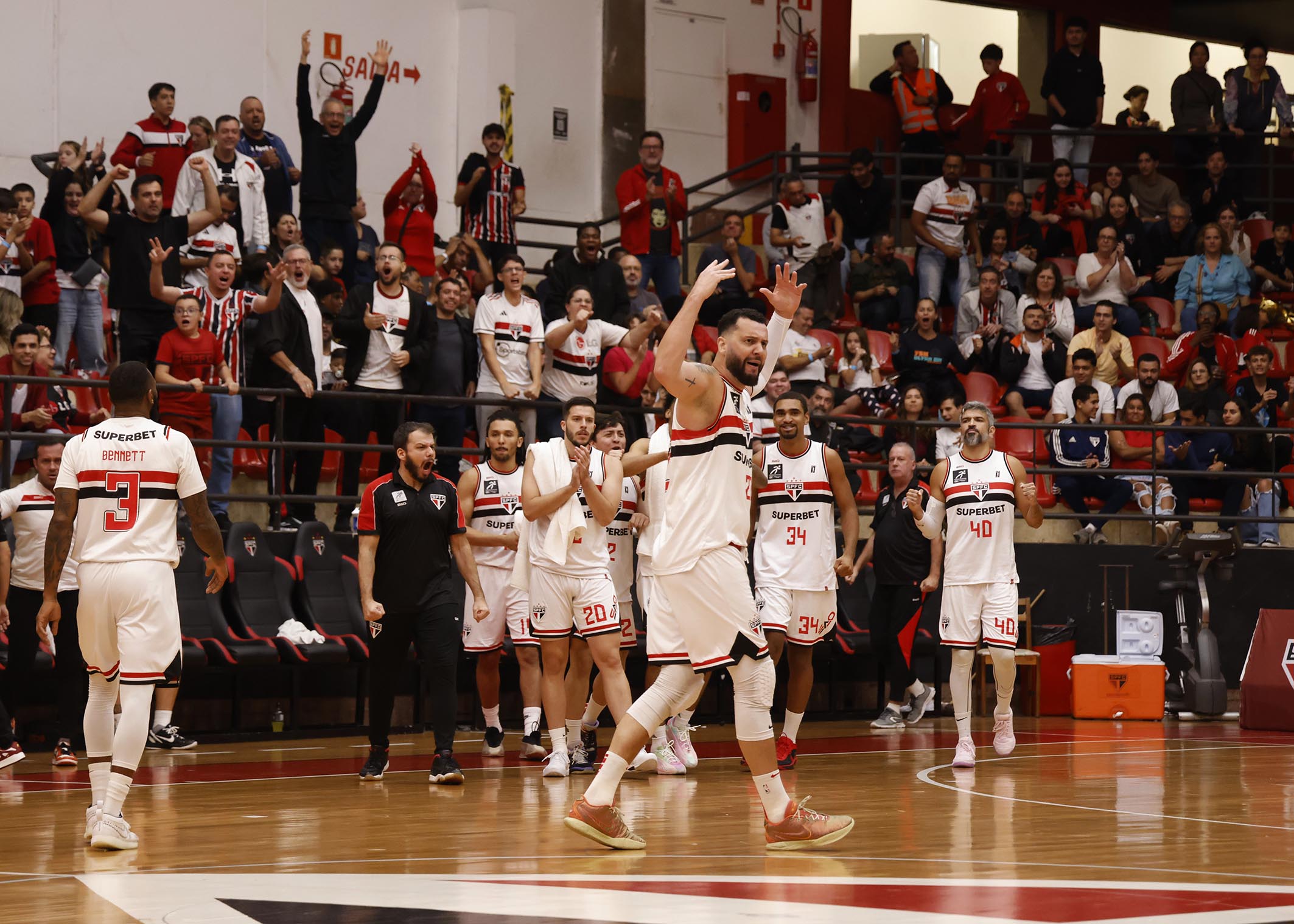 São Paulo mostra sua força e avança às quartas da NBB