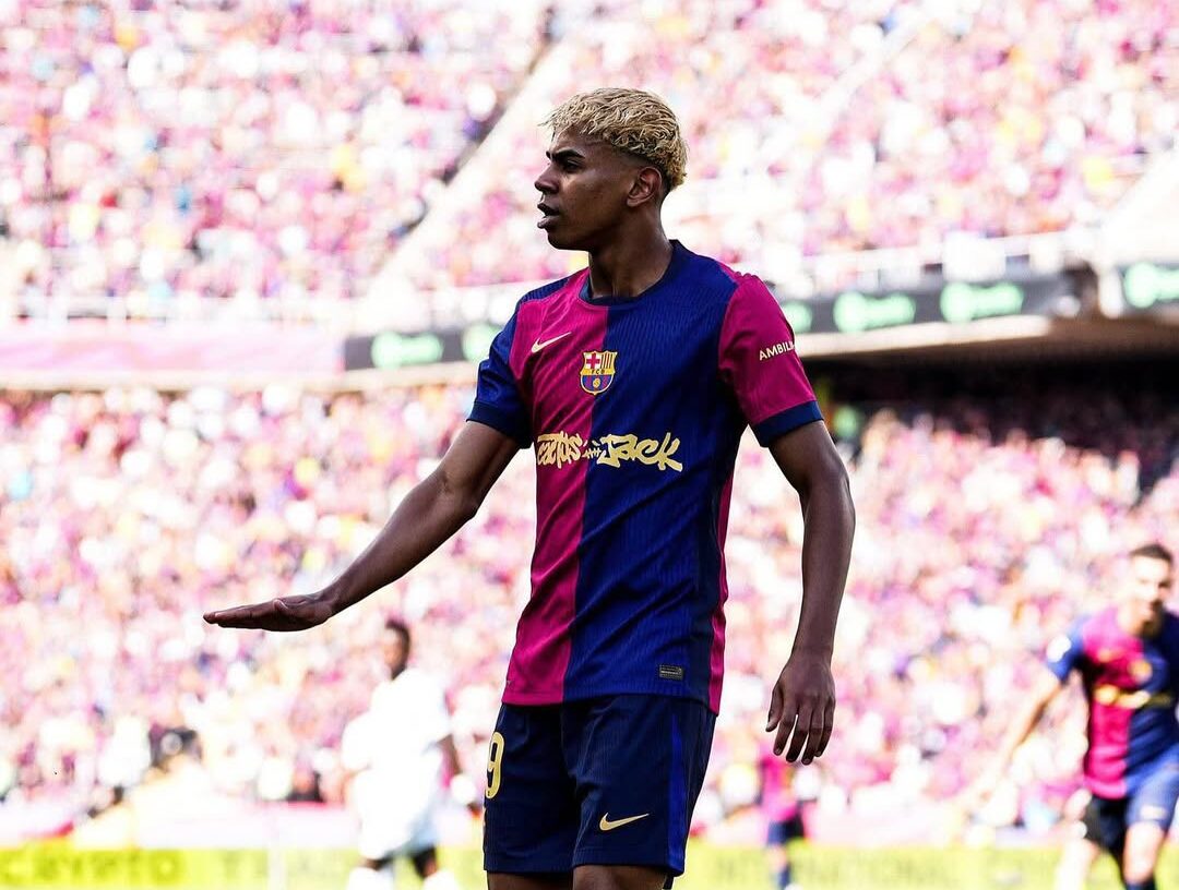 Lamine Yamal assina contrato longe de Barcelona e se junta a Haaland