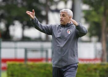Crespo está feliz da vida com dois reforços que ganhou do São Paulo