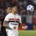 São Paulo esquece rivalidade e assina contrato com xodó do Santos