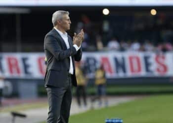 Logo após vencer três seguidas, Crespo indica mudança do São Paulo
