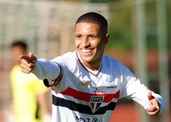 Com proposta em definitivo e dinheiro não mão, São Paulo aceita vender Henrique Carmo