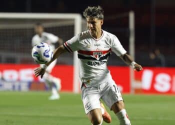 Até Neto concordava: Essa assistência de Ferreirinha vale um gol
