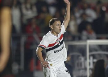 Logo após ser acionado por Crespo, Maik encerra ciclo no São Paulo