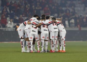 Diretoria do São Paulo está desconfortável com postura de treinador
