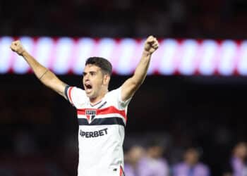 Oscar encerra ciclo no São Paulo e se despede em setembro