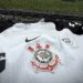 Ajudou quando o São Paulo precisou, mas agora pediu pra sair e assinou com o Corinthians