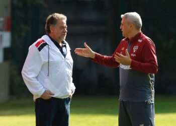 Lista de atacantes é apresentada e Crespo pode escolher um deles para o São Paulo