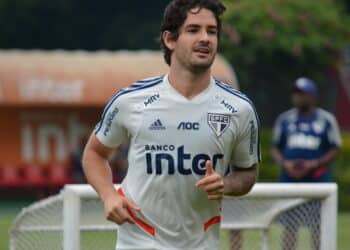 Alexandre Pato está atuando em equipe em 2025