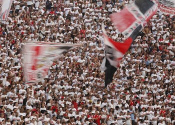 Brasilerão nem acabou e São Paulo define saída de meio-campista com salário de gênio