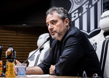Santos abriu conversas para contratar técnico do São Paulo