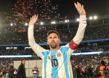 Com salário de R$ 223 milhões por ano, Messi desembarcou para jogar no Brasil