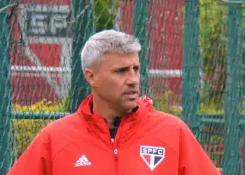 Crespo ganha chance de escolher e meio-campista pode voltar ao São Paulo
