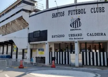 São Paulo não quis ficar e atacante foi parar no Santos