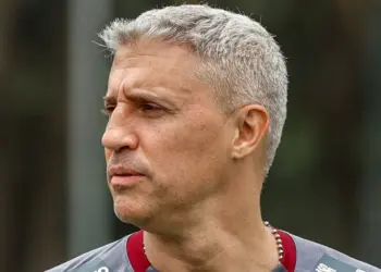 Hernán Crespo se movimenta sozinho e São Paulo deve assinar com jogador polivalente para 2026