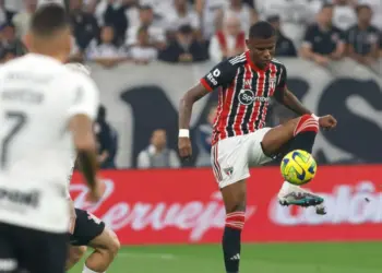 Enquanto São Paulo tem 12 desfalques, Corinthians tem meia dúzia de reforços