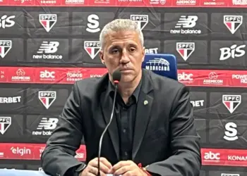 Crespo bate o martelo e não pensa em deixar o São Paulo
