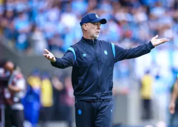 São Paulo desbanca Mano Menezes e aplica chapéu no Grêmio por reforço