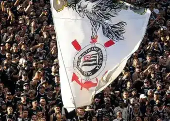 Arrancou fortuna do Corinthians e agora pode assinar com o São Paulo