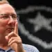 John Textor não deu conta de segurar e zagueiro deixou Botafogo para jogar no São Paulo